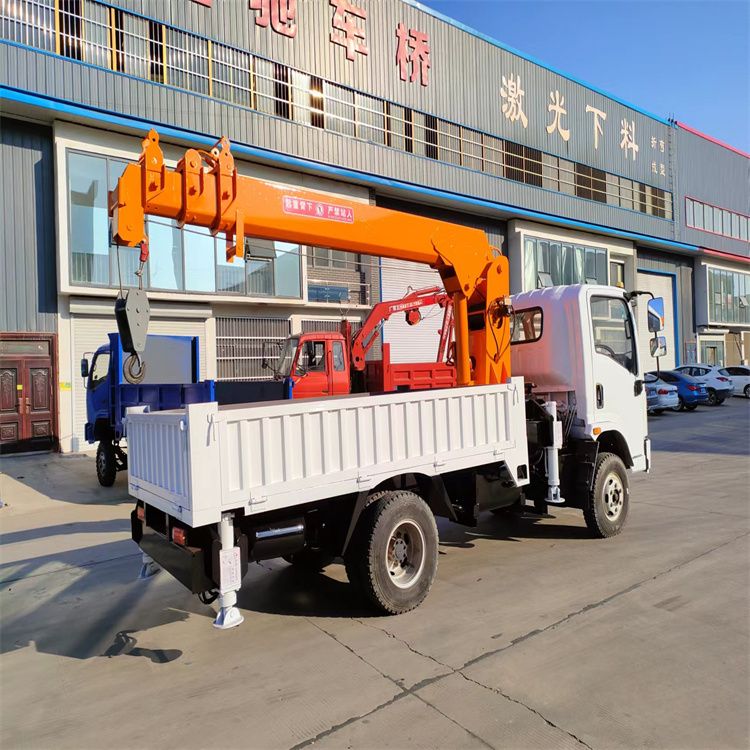 长滨乡三轮随车吊定制 农用改装机自备吊中瑞长期出售